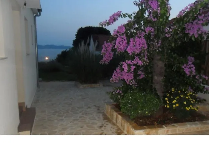 アパート Nada ザダル