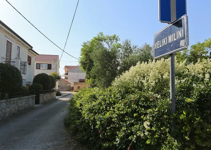 Nada アパート ザダル