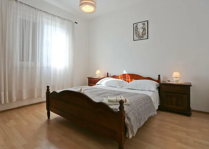 Nada アパート ザダル