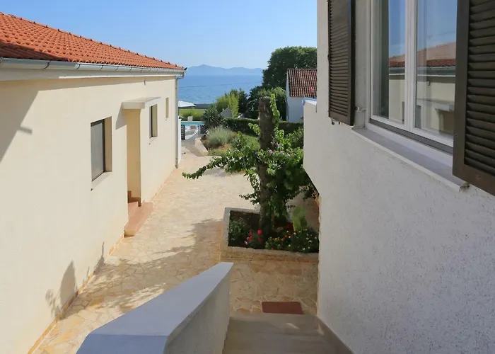 Apartament Nada *